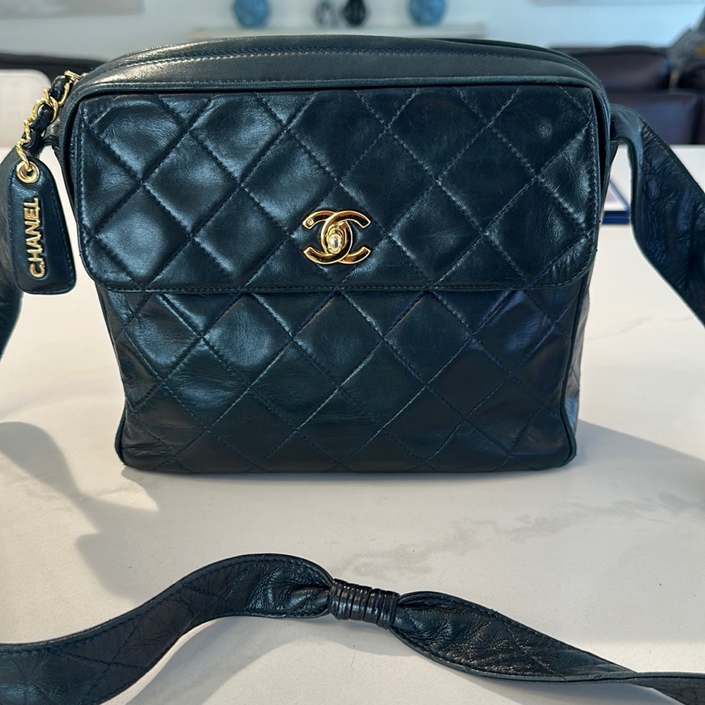 Vintage chanel camera bag